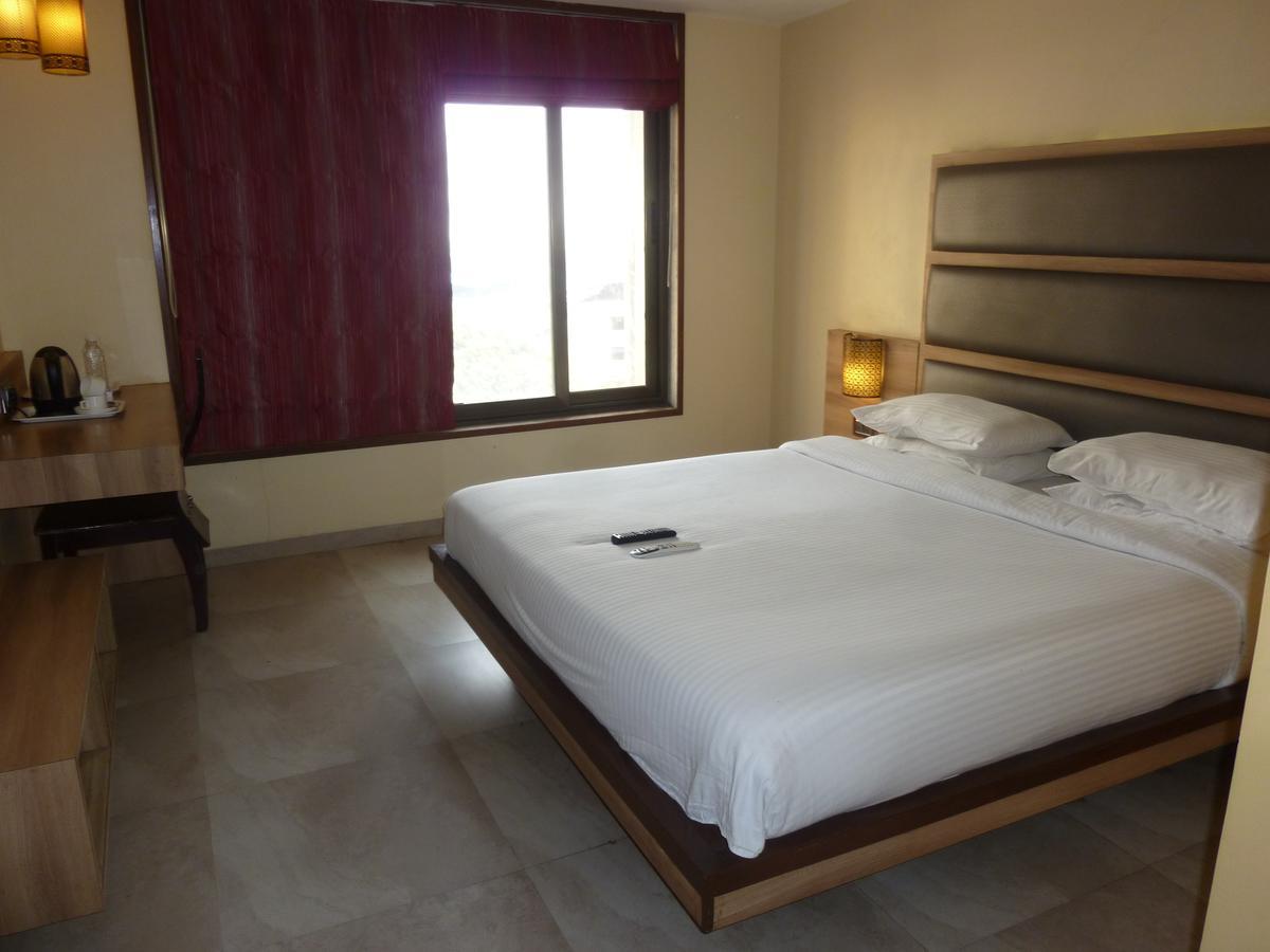 Hotel New Bengal Mumbai  Buitenkant foto