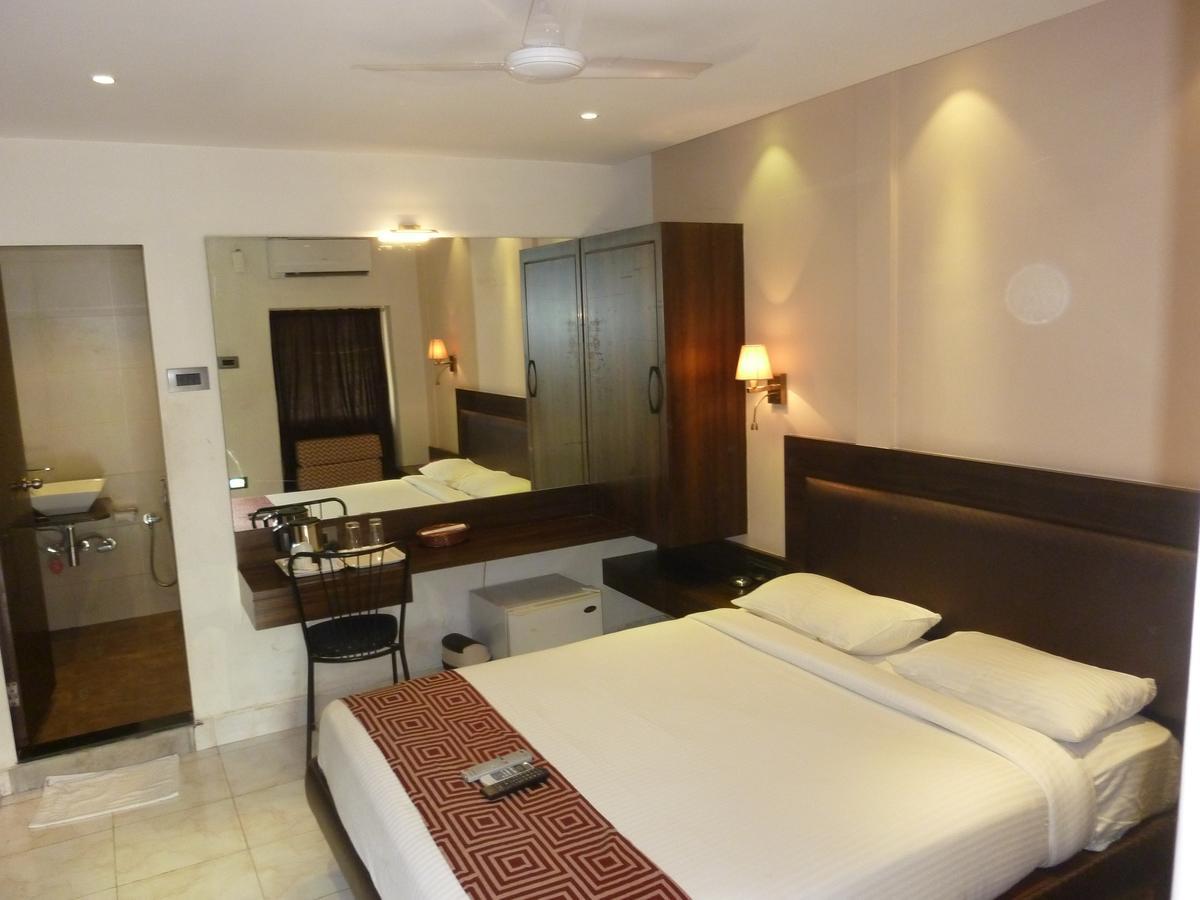 Hotel New Bengal Mumbai  Buitenkant foto