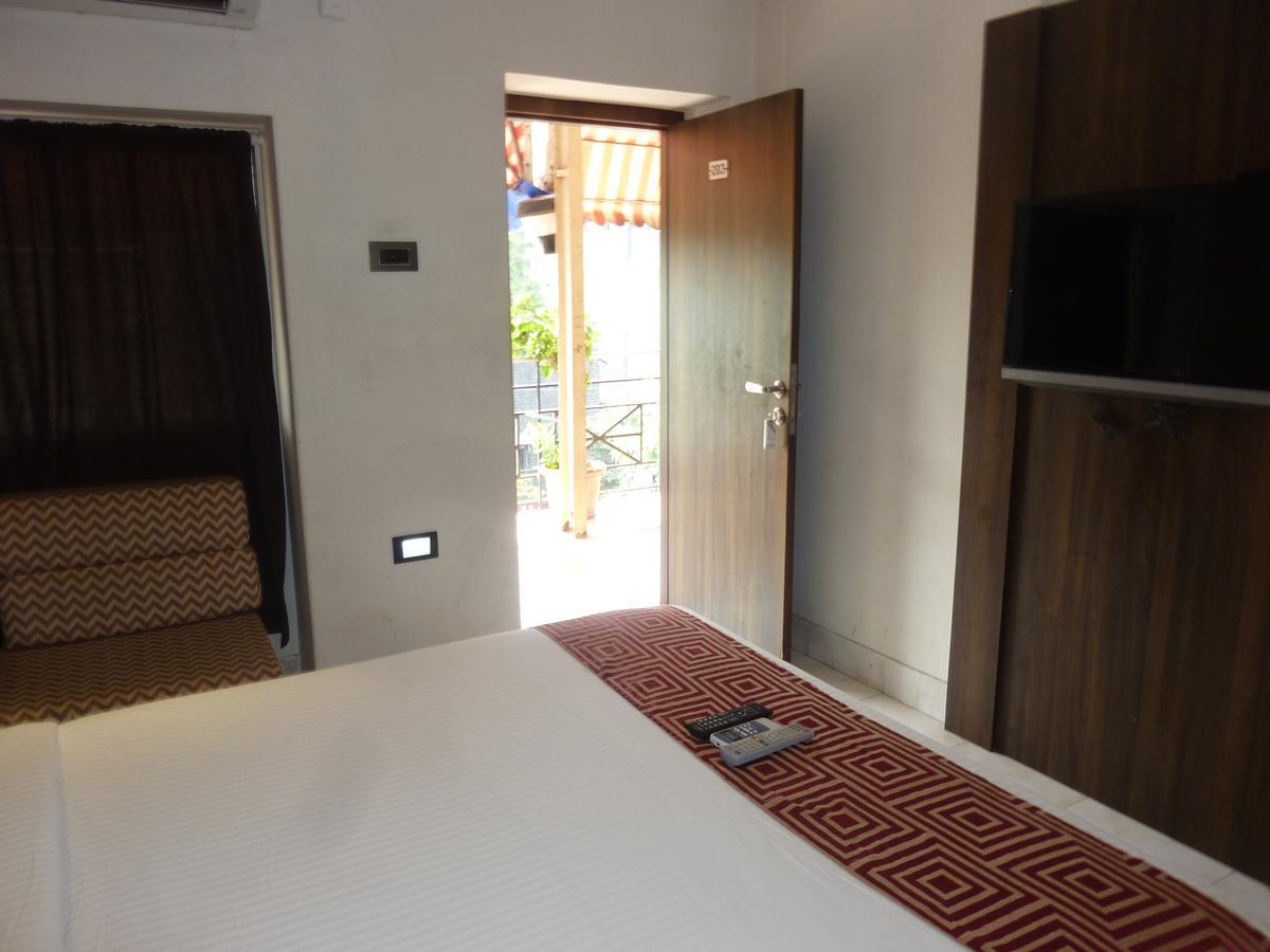 Hotel New Bengal Mumbai  Buitenkant foto