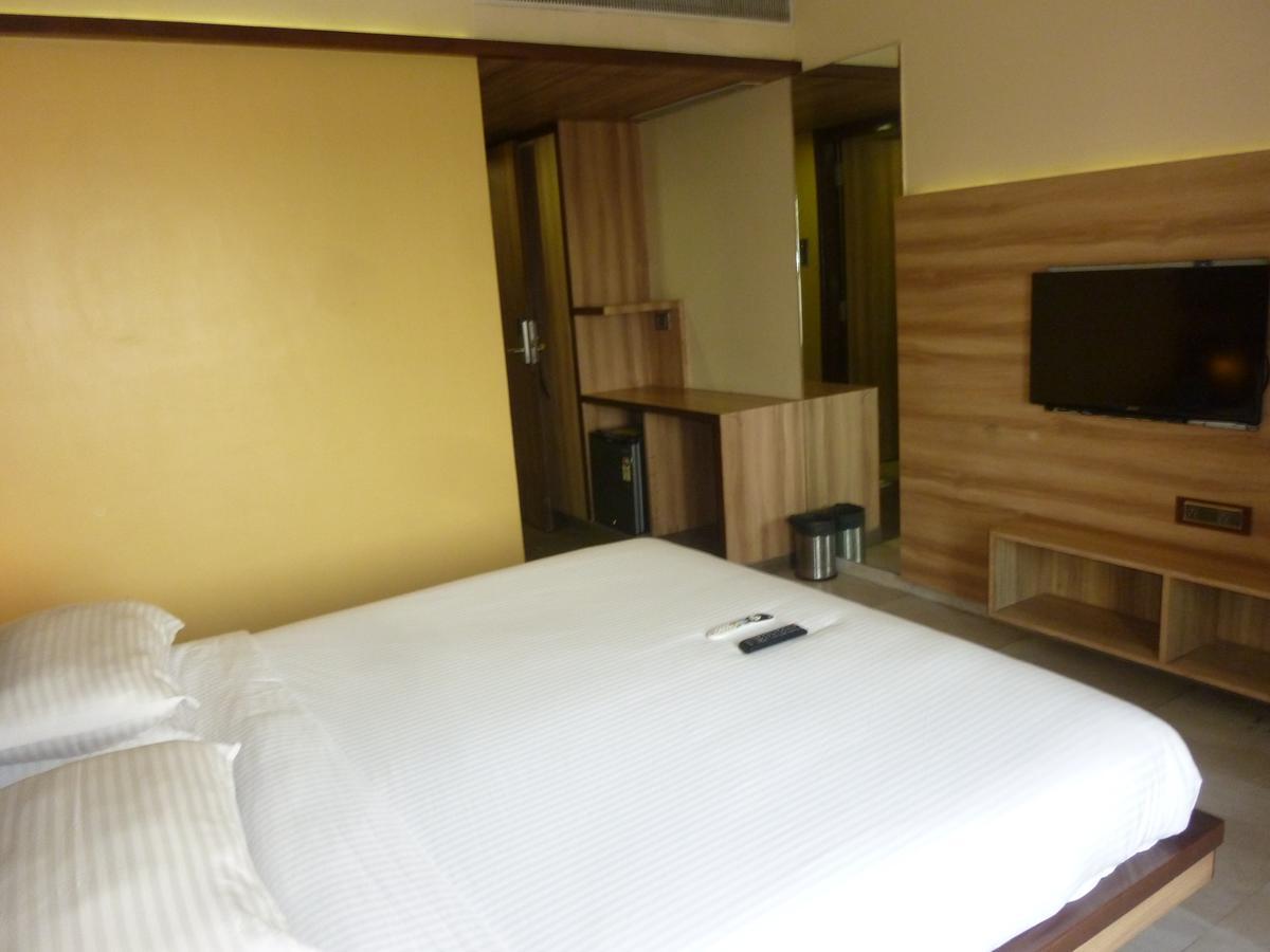 Hotel New Bengal Mumbai  Buitenkant foto
