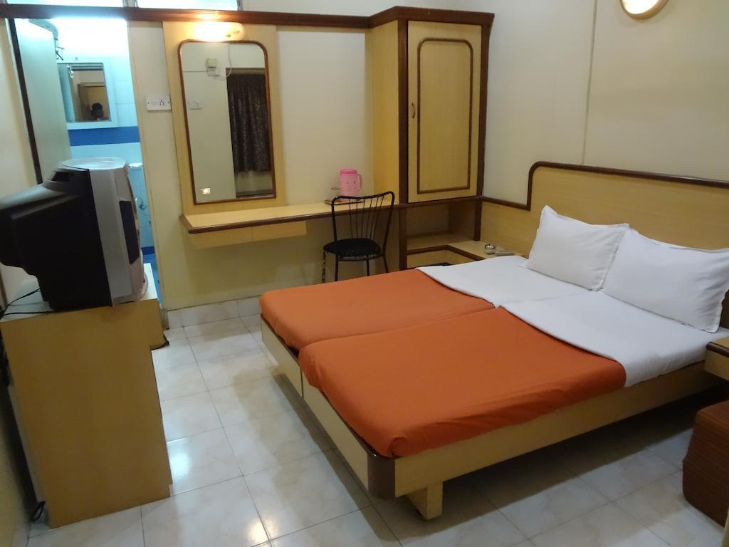 Hotel New Bengal Mumbai  Buitenkant foto