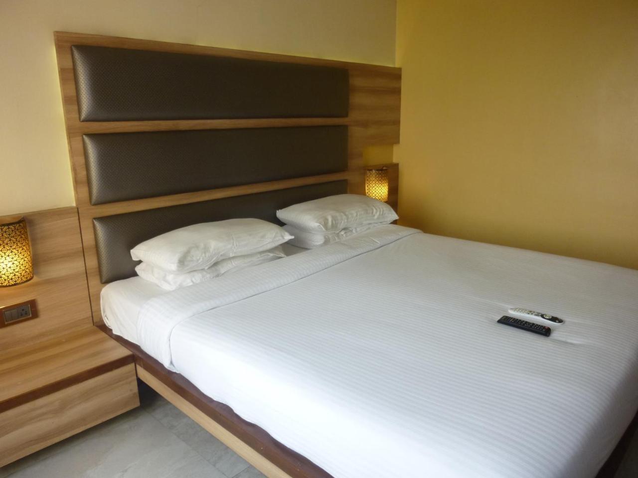 Hotel New Bengal Mumbai  Buitenkant foto