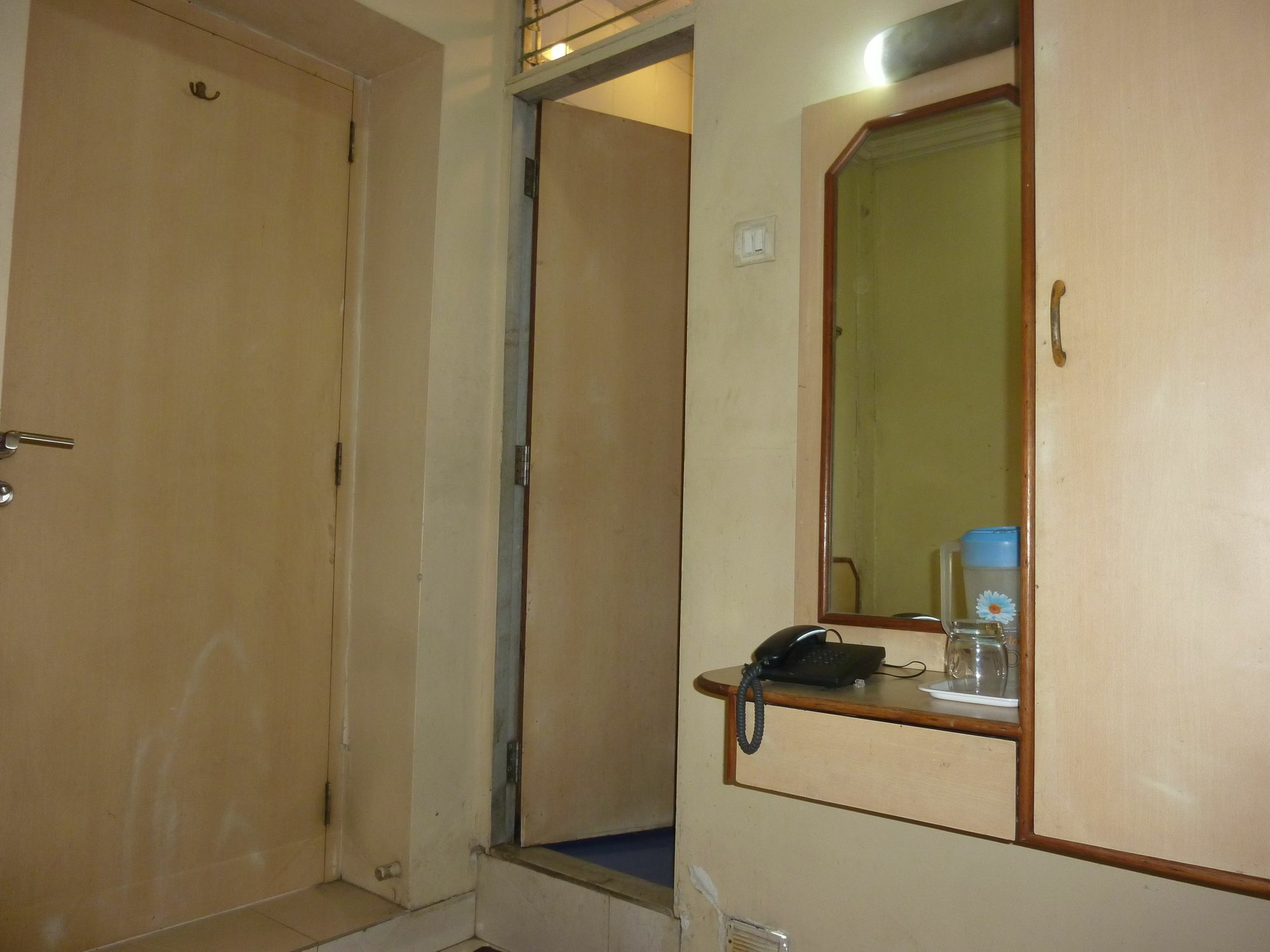 Hotel New Bengal Mumbai  Buitenkant foto
